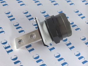 Konektor, daya, qd, pin/flng, bulkhd, wht, oem ref no: 114869-pb-wht, digunakan untuk drive top, tds-9sa/11sa, IDS-4SA