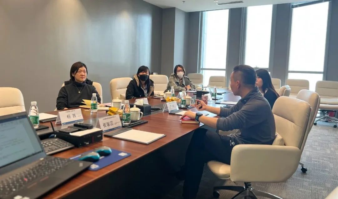  Orang kasar dari besi